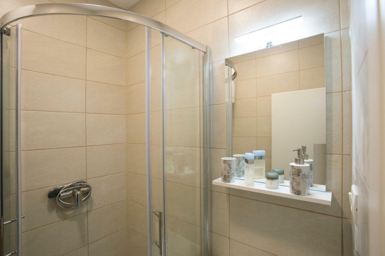 Emperor's Chambers Luxury Apartma